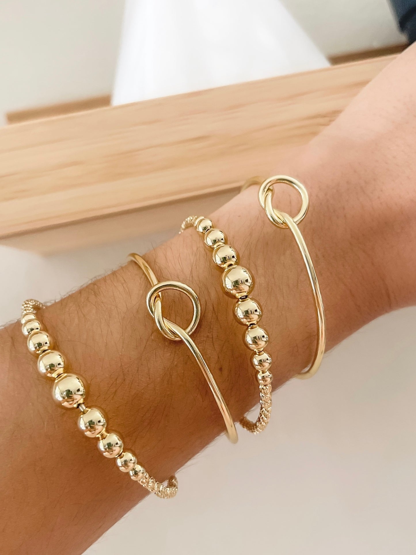 Knot bangle